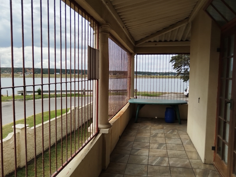 3 Bedroom Property for Sale in Swartkops Eastern Cape